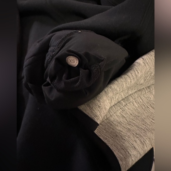 Lululemon City Bound Wrap Reversible size XS - Picture 7 of 8